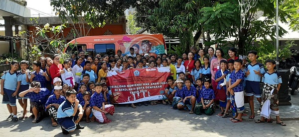SOSIALISASI PEMENUHAN HAK ANAK DI SEKOLAH DASAR DI KOTA DENPASAR