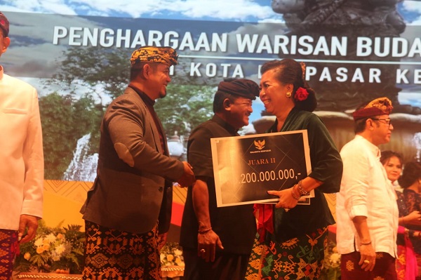DP3AP2KB KOTA DENPASAR RAIH PENGHARGAAN SEBAGAI JUARA II PERANGKAT DAERAH TERINOVATIF TAHUN 2019 