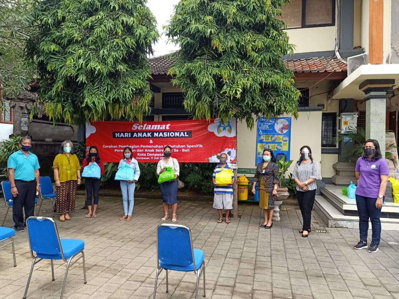 PEMKOT BERIKAN BANTUAN SOSIAL UNTUK BALITA, PEREMPUAN DEWASA DAN LANSIA MELALUI GERAKAN BERSAMA JAGA KELUARGA KITA (BERJARAK)