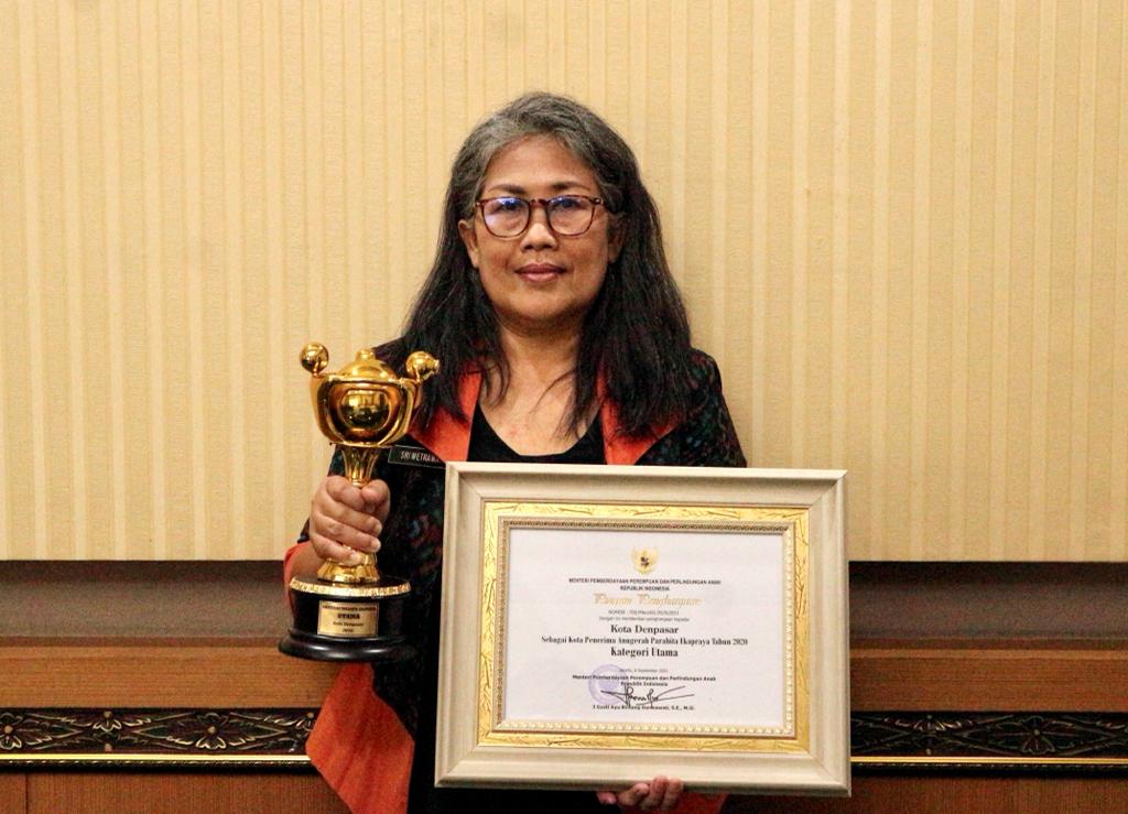 PEMKOT DENPASAR RAIH ANUGERAH PARAHITA EKAPRAYA (APE)